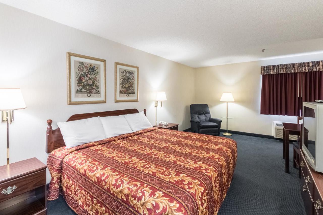 Quality Express Inn & Suites Mineral Wells Exteriér fotografie